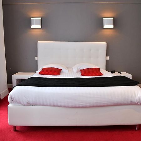 Hotel Le Square Aurillac Bagian luar foto
