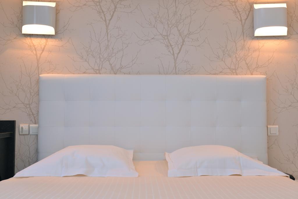 Hotel Le Square Aurillac Bagian luar foto